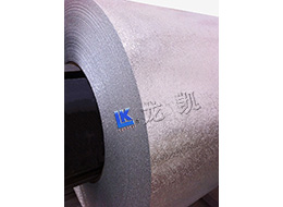 Metal embossing roll